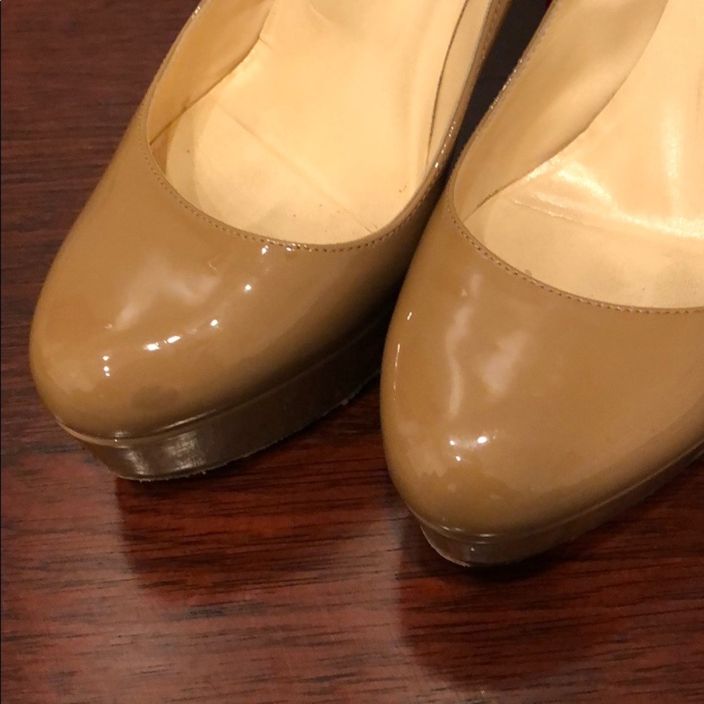 Christian Louboutin patent leather pumps/heels - Picture 6 of 8